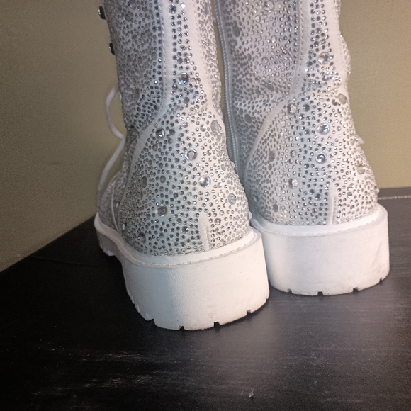 Jessica Simpson Rhinestone White Cargo Boots - Picture 11 of 11